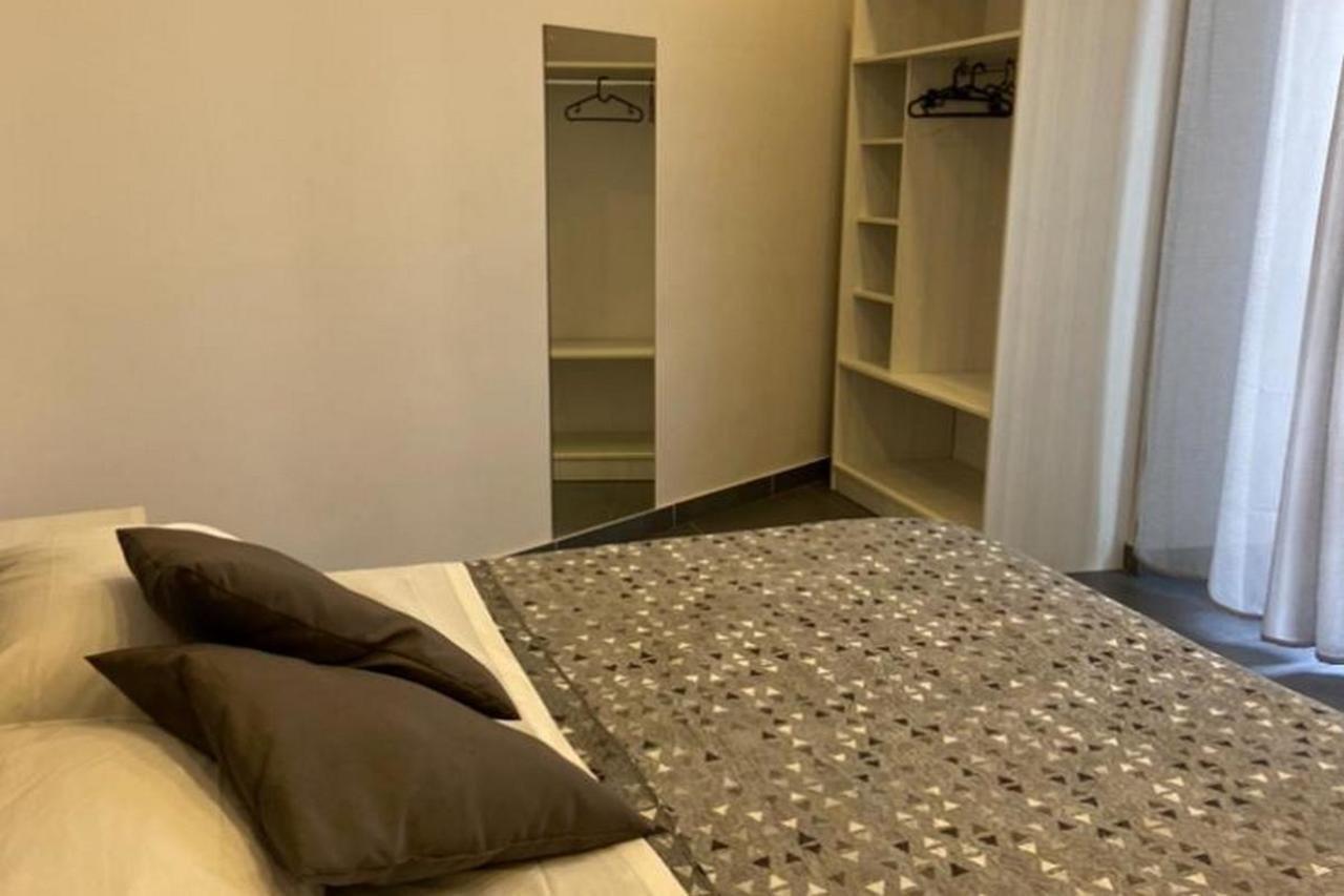 Hotel Poerio Napels Buitenkant foto