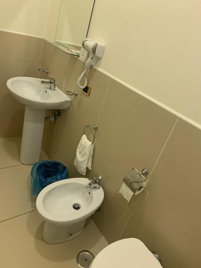 Hotel Poerio Napels Buitenkant foto