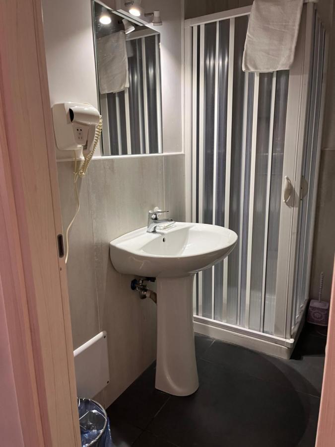 Hotel Poerio Napels Buitenkant foto